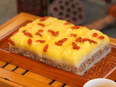 插小旗的重阳糕焕新上市，融合西点工艺引领预包装食品新风尚